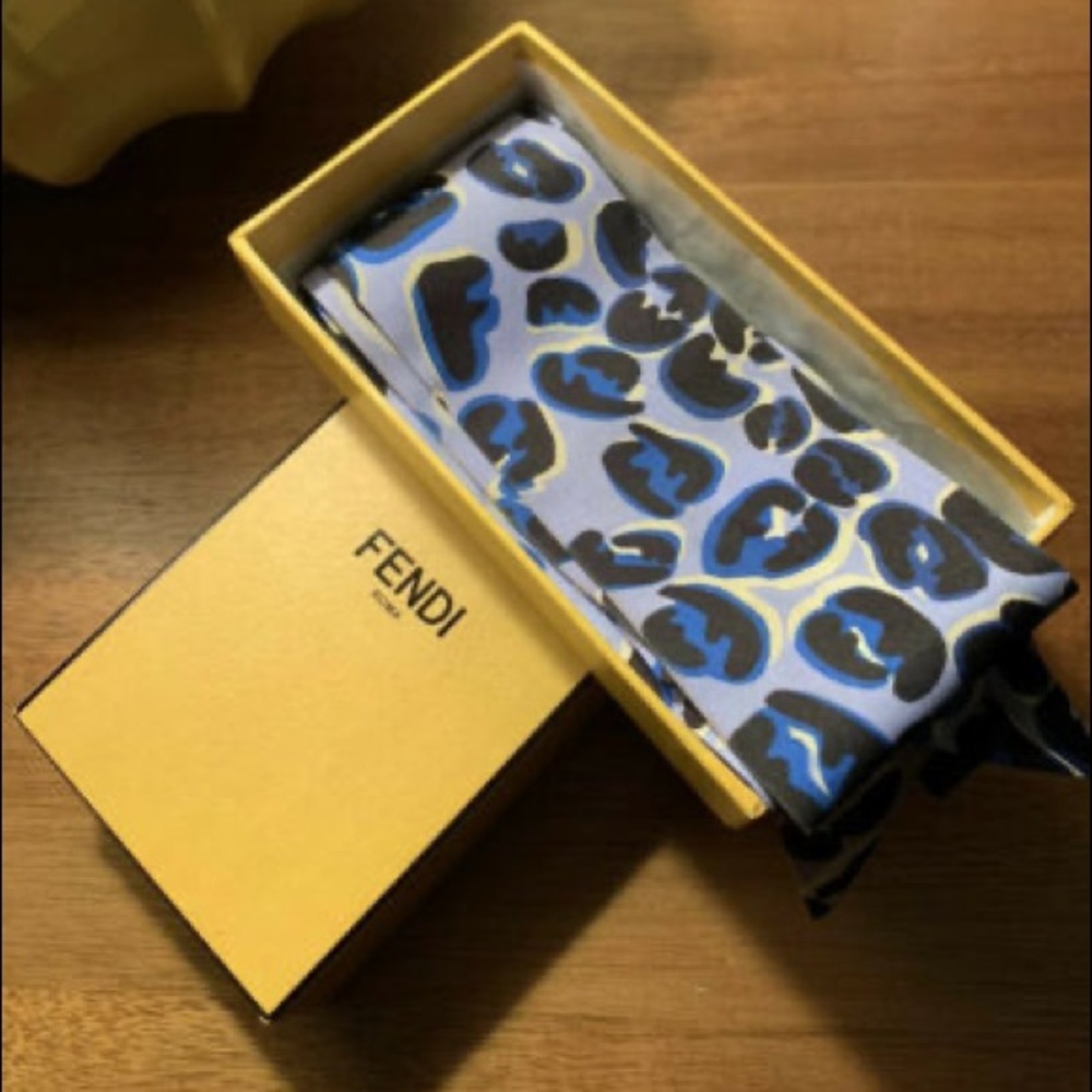 Fendi wrapping skinny bandeau scarf